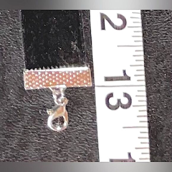 Cross on Velvet Choker Necklace l New - Picture 3 of 6